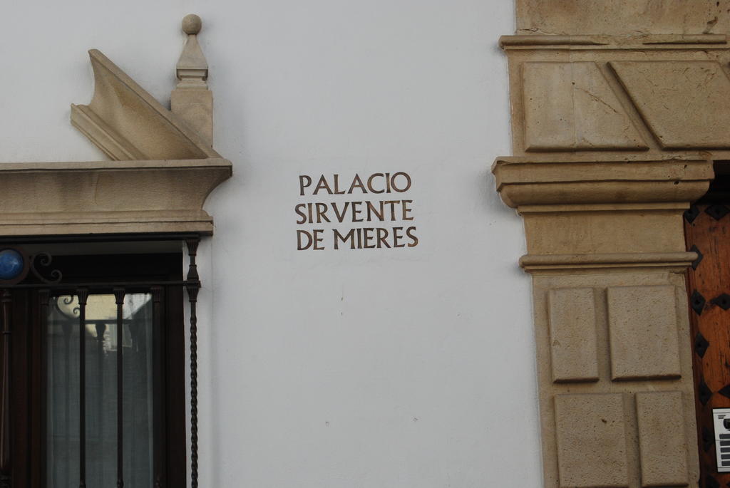 Palacio Sirvente Mieres - Parking Gratuito Andujar Ngoại thất bức ảnh